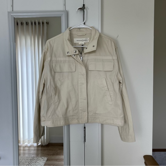 NWT Cream Utility Light Jacket - Picture 2 of 6